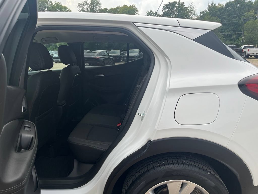 Used 2024 Buick Encore GX Preferred w/ Comfort Package AWD/4WD image 28