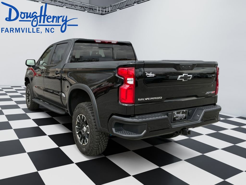 Used 2025 Chevrolet Silverado 1500 ZR2 image 3