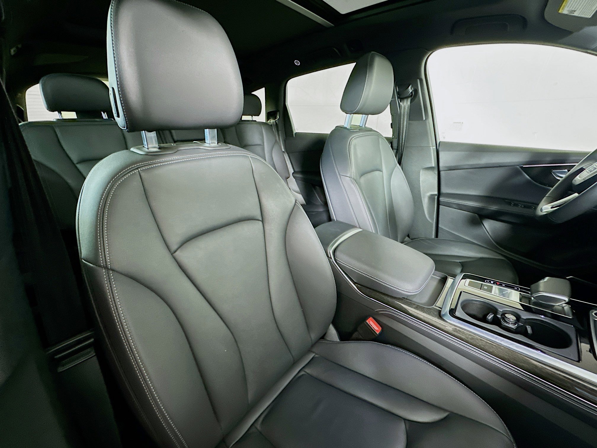 Certified 2025 Audi Q7 3.0T Premium Plus image 30