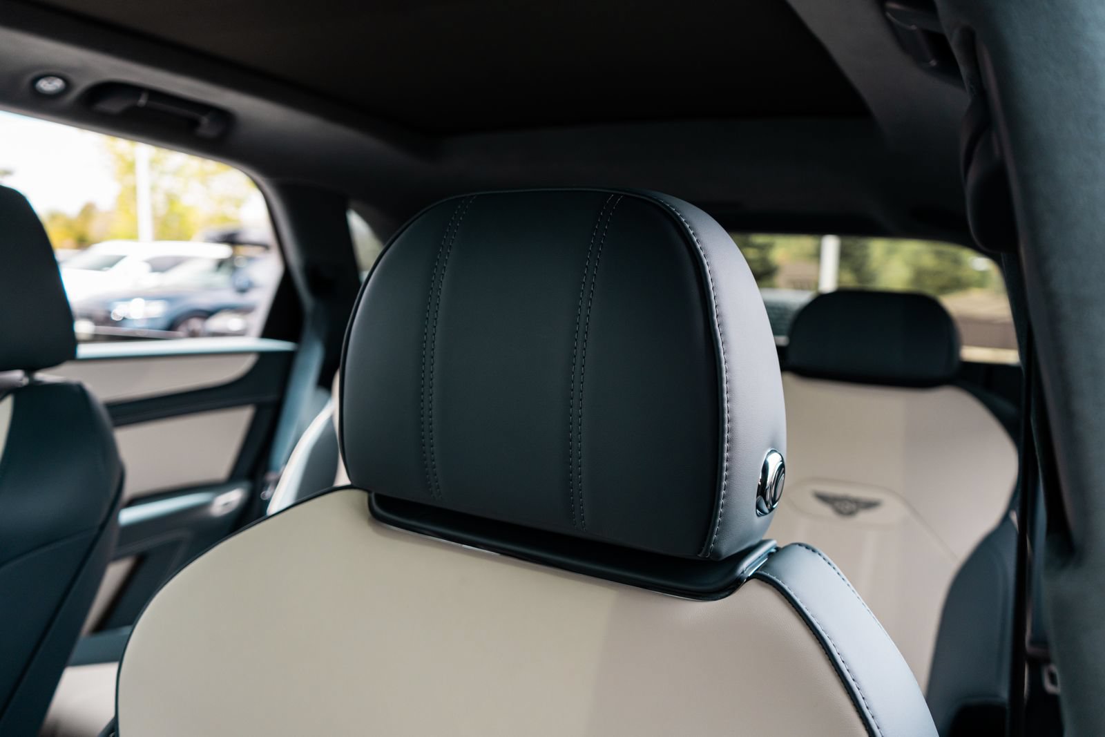 New 2026 Bentley Bentayga AWD/4WD image 27