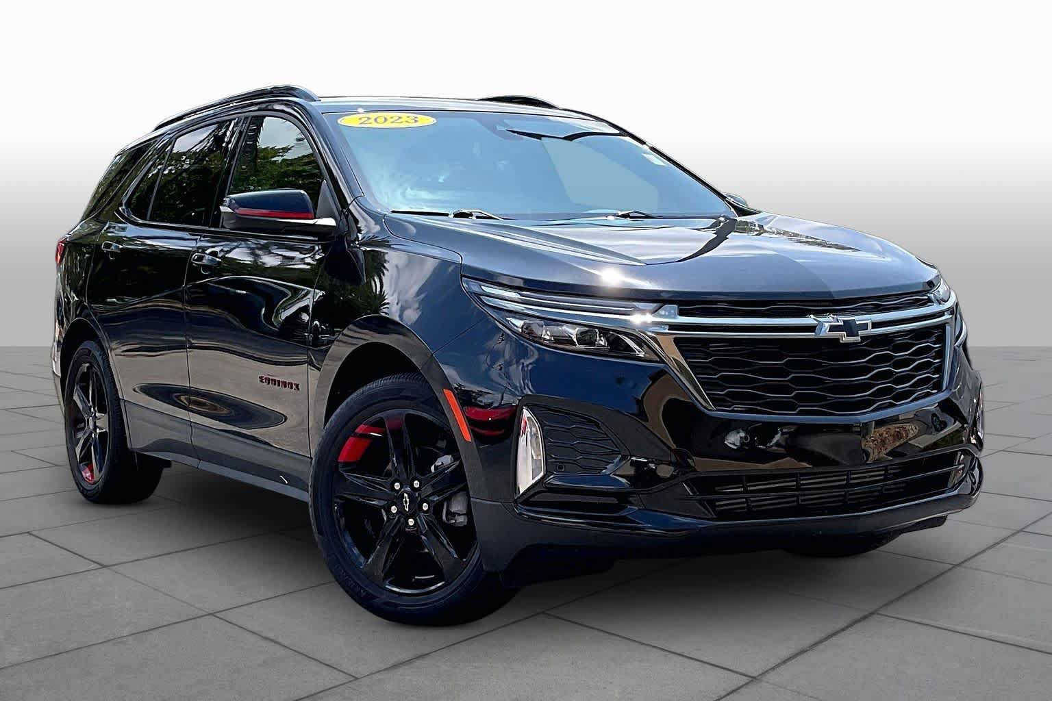 Used 2023 Chevrolet Equinox Premier w/ Redline Edition FWD image 3