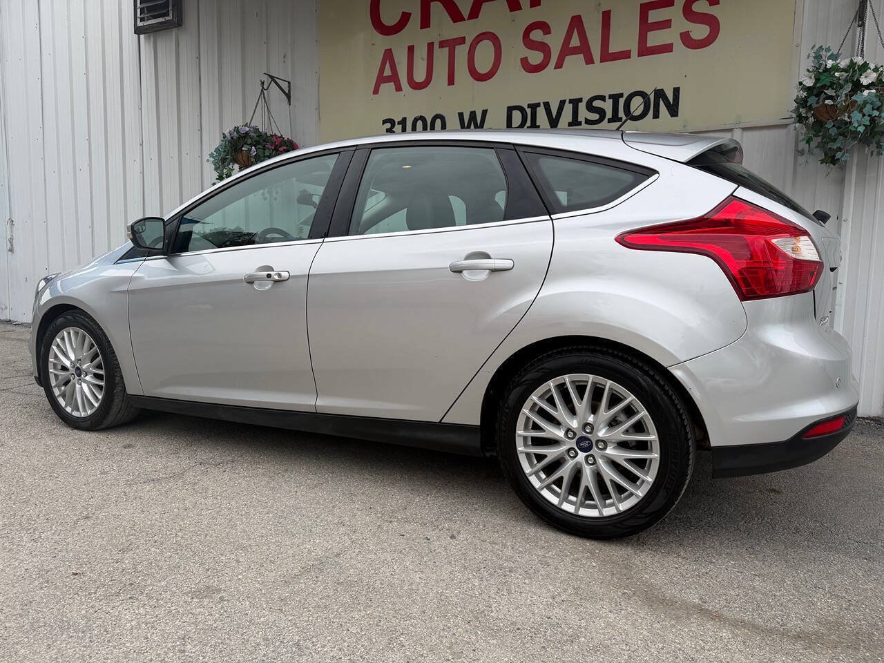 Used 2013 Ford Focus Titanium FWD image 8
