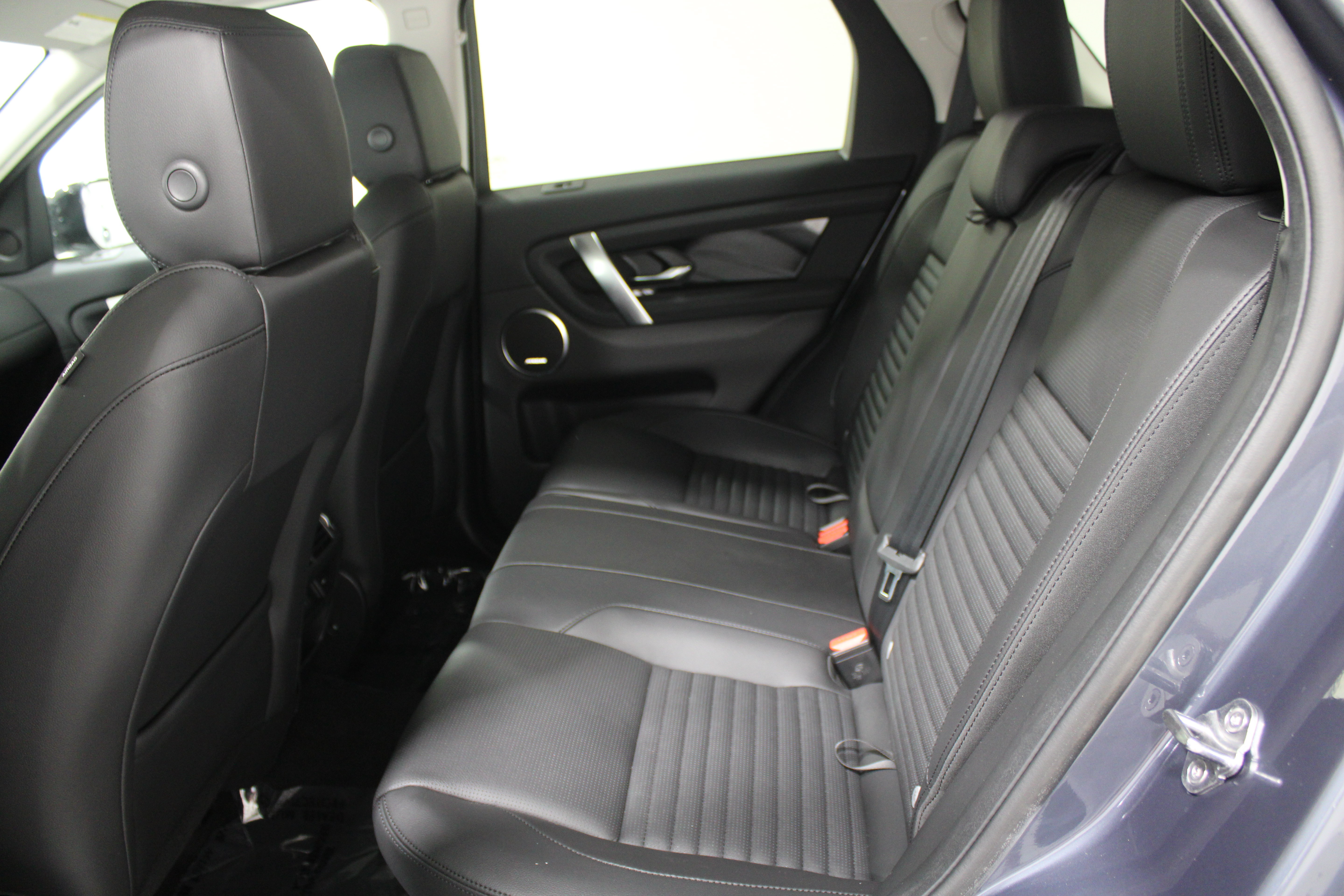 Used 2025 Land Rover Discovery Sport S AWD/4WD image 28