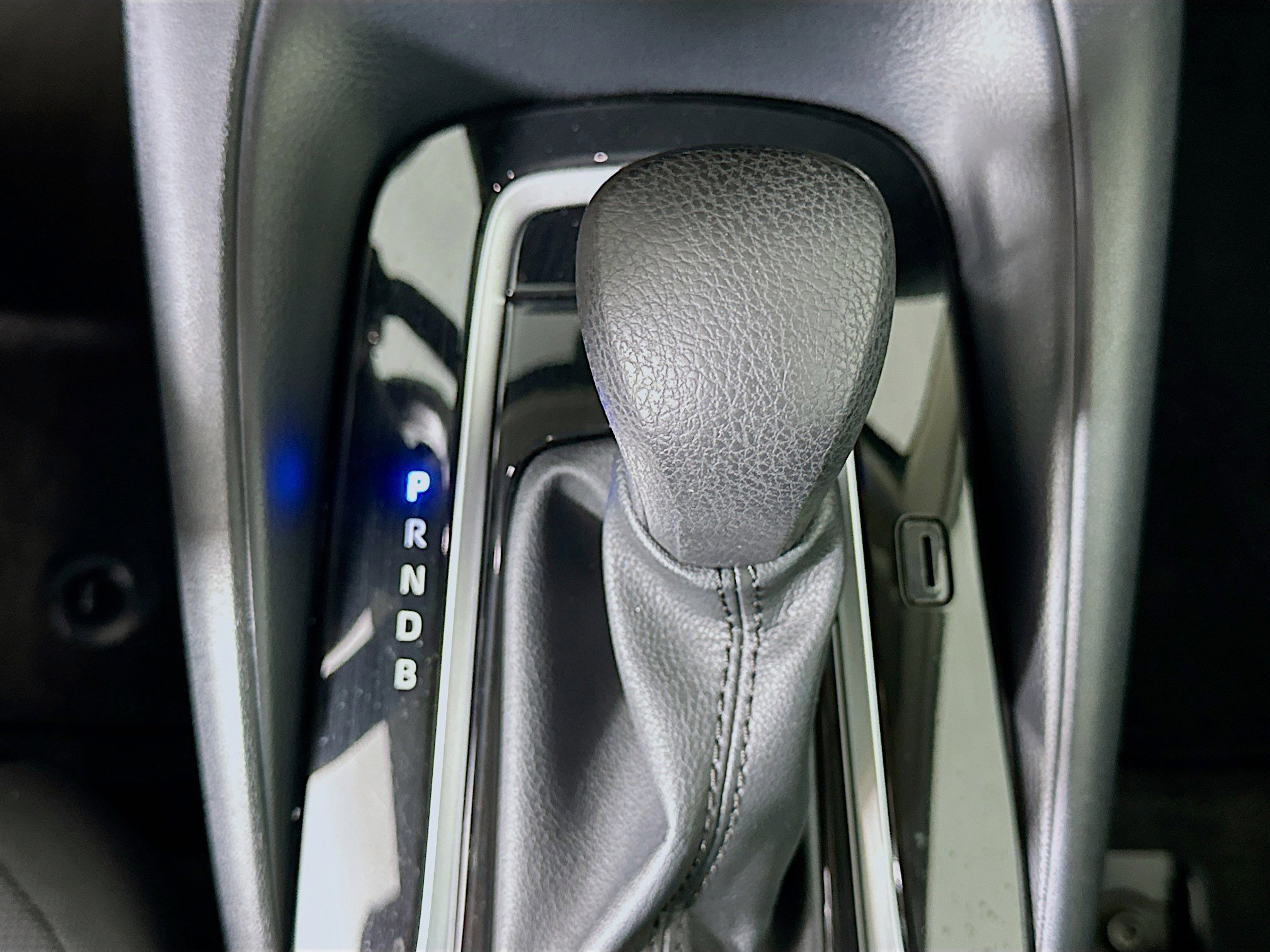 Used 2023 Toyota Corolla LE w/ Carpet Mat Package (TMS) image 24