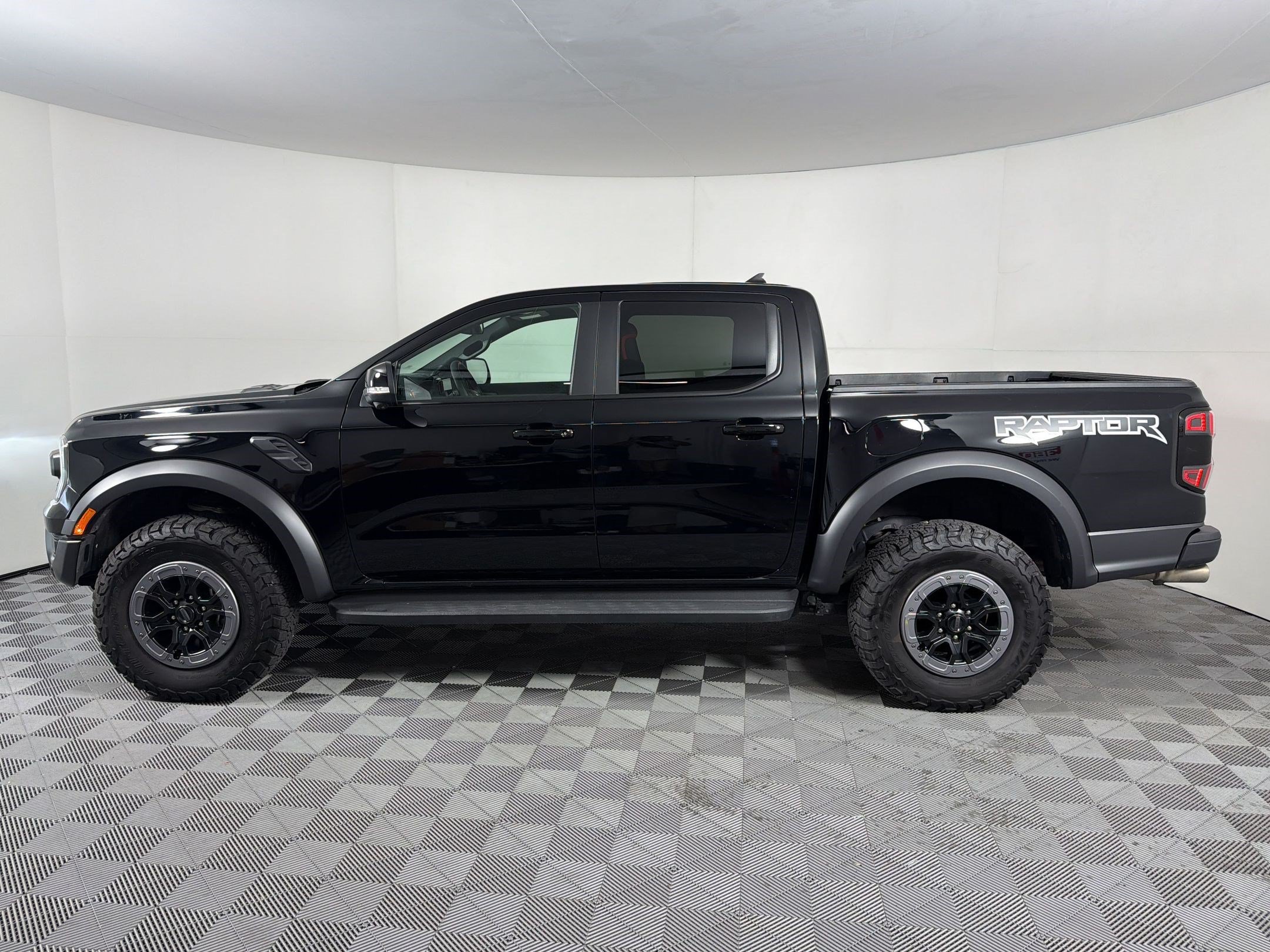 Used 2025 Ford Ranger Raptor AWD/4WD image 2