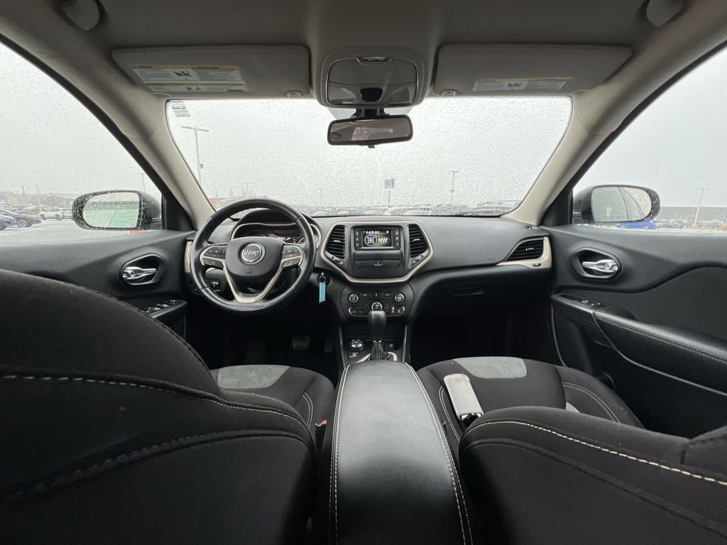 Used 2015 Jeep Cherokee Sport w/ Cold Weather Group image 20