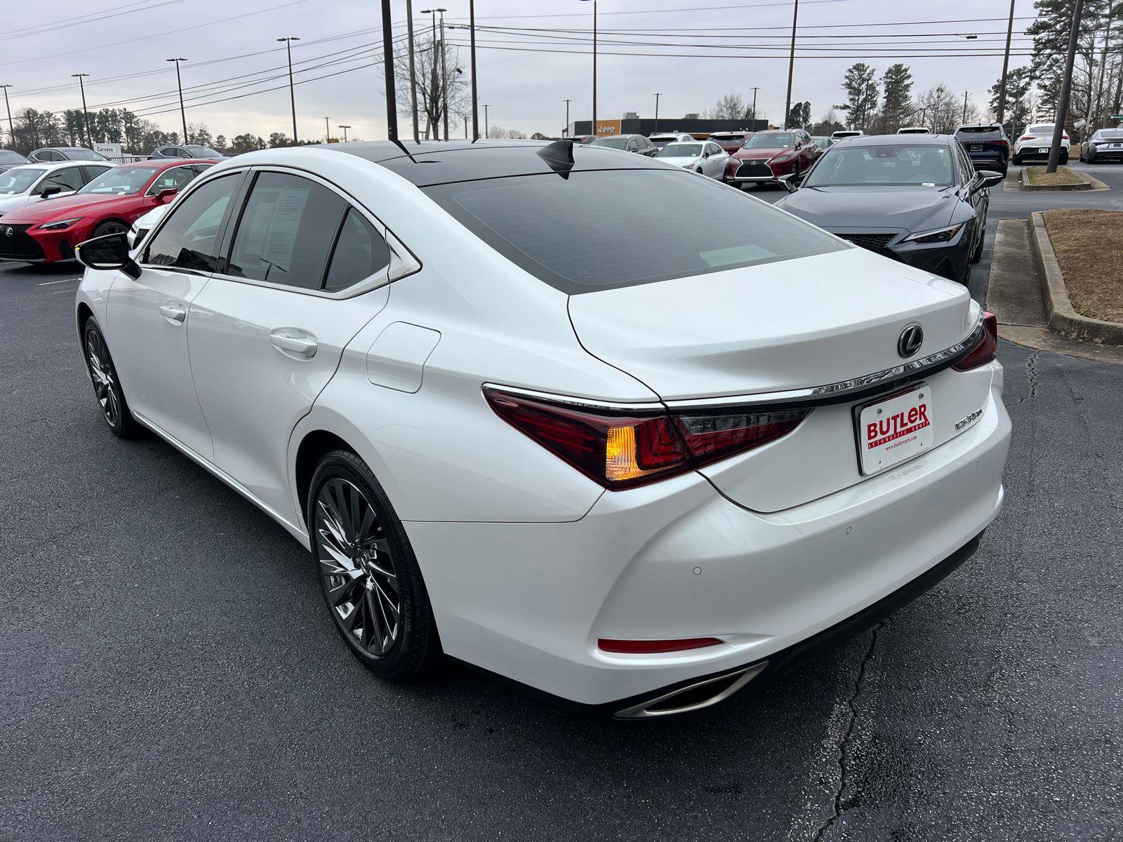 Used 2024 Lexus ES 350 w/ Technology Package image 8