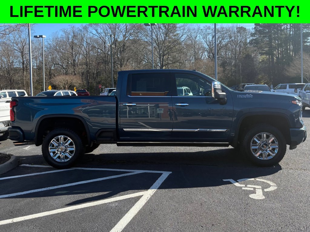 Used 2025 Chevrolet Silverado 2500 High Country w/ Technology Package AWD/4WD image 4