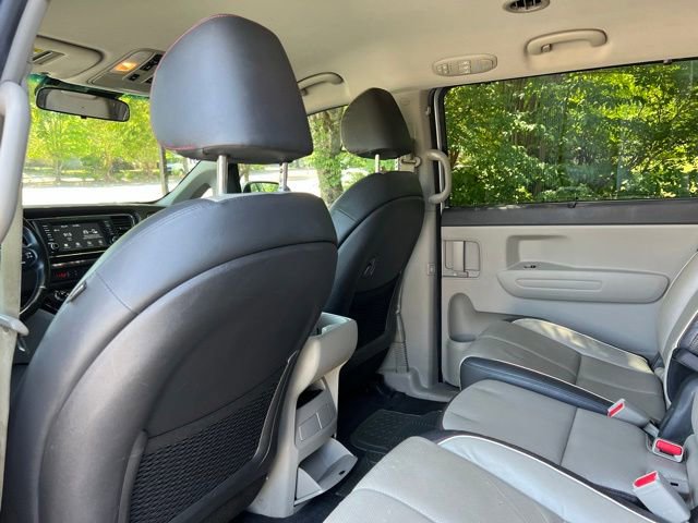 Used 2017 Kia Sedona LX w/ LX Essentials Premium Package FWD image 14