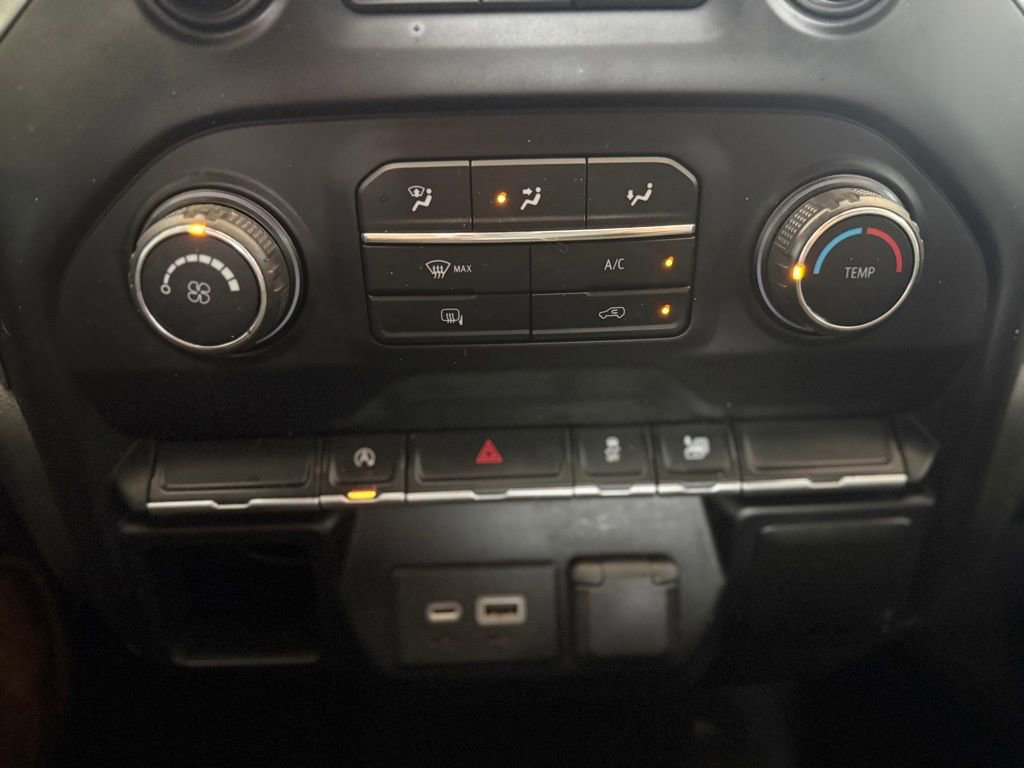 Used 2020 Chevrolet Silverado 1500 LT image 31