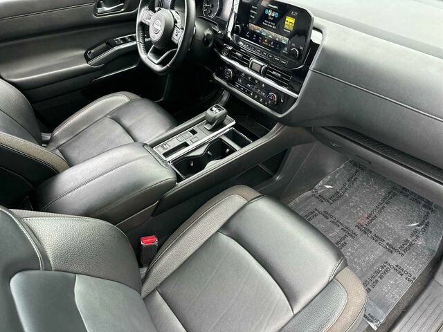 Used 2023 Nissan Pathfinder SL FWD image 20