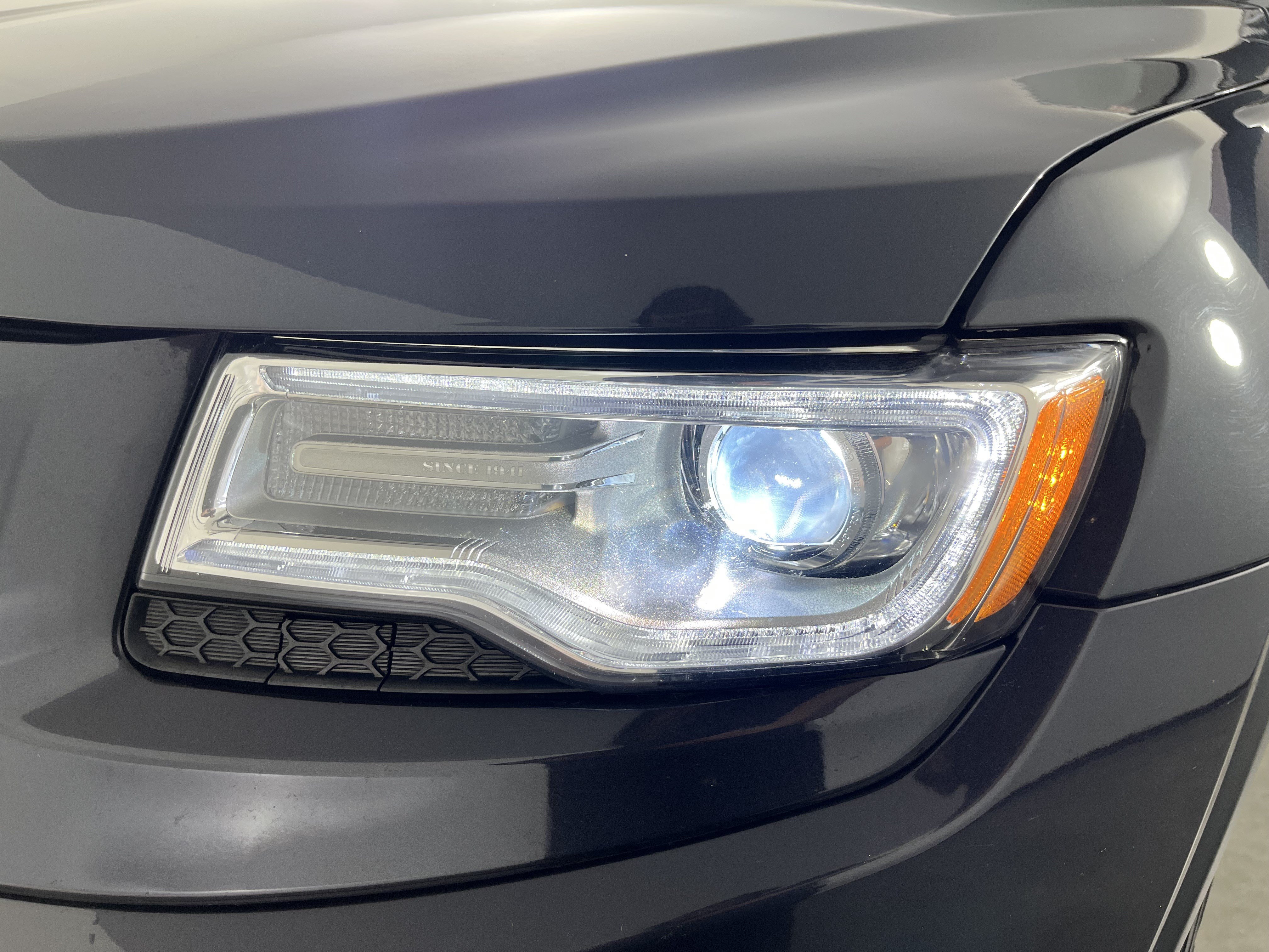 Used 2016 Jeep Grand Cherokee Limited w/ Luxury Group II AWD/4WD image 25