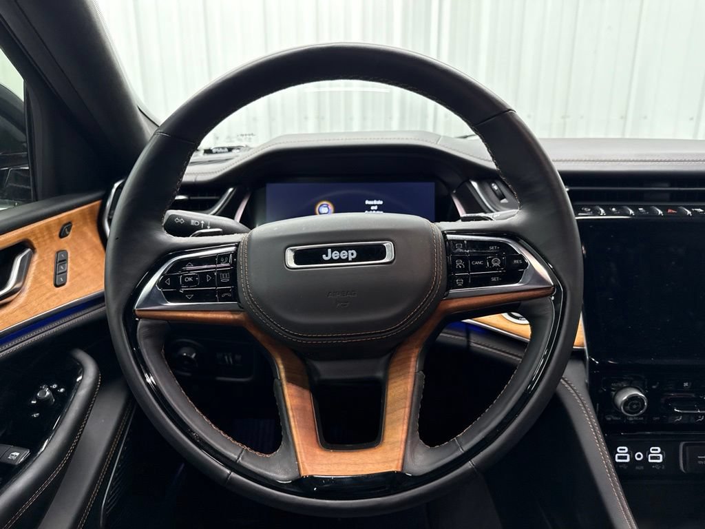 Used 2021 Jeep Grand Cherokee L Summit AWD/4WD image 15