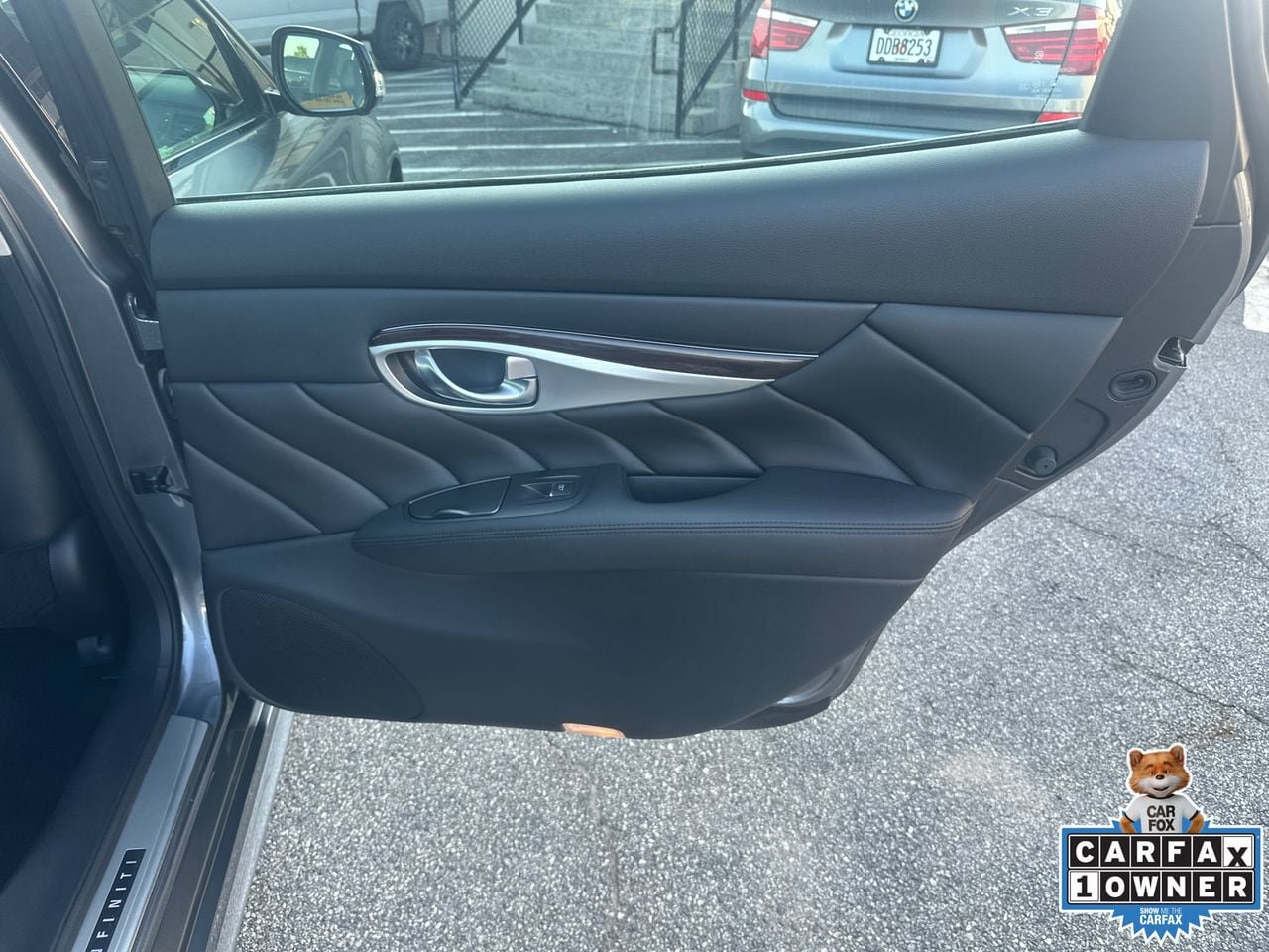 Used 2015 INFINITI Q70 L 3.7 RWD image 16