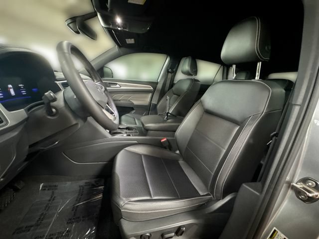 Certified 2023 Volkswagen Atlas Cross Sport SE FWD image 14