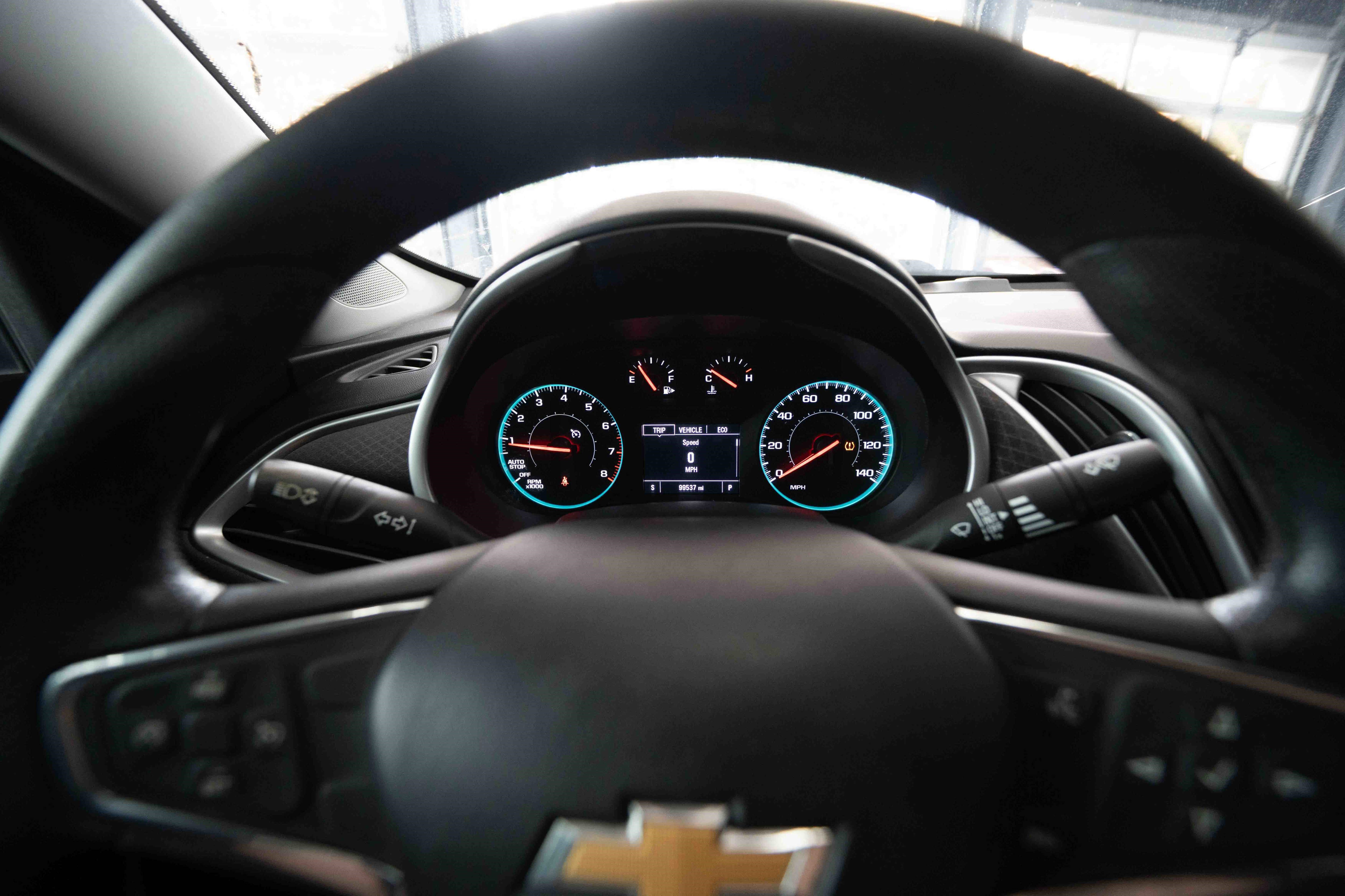 Used 2020 Chevrolet Malibu LS FWD image 15