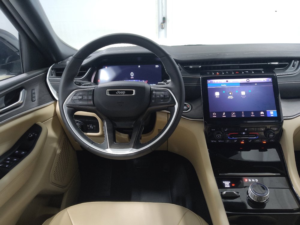Used 2023 Jeep Grand Cherokee Limited AWD/4WD image 22