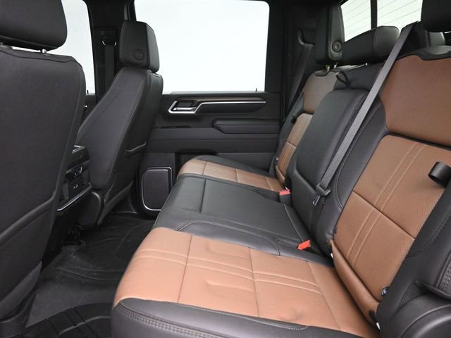 Used 2025 Chevrolet Silverado 2500 High Country w/ Technology Package AWD/4WD image 18