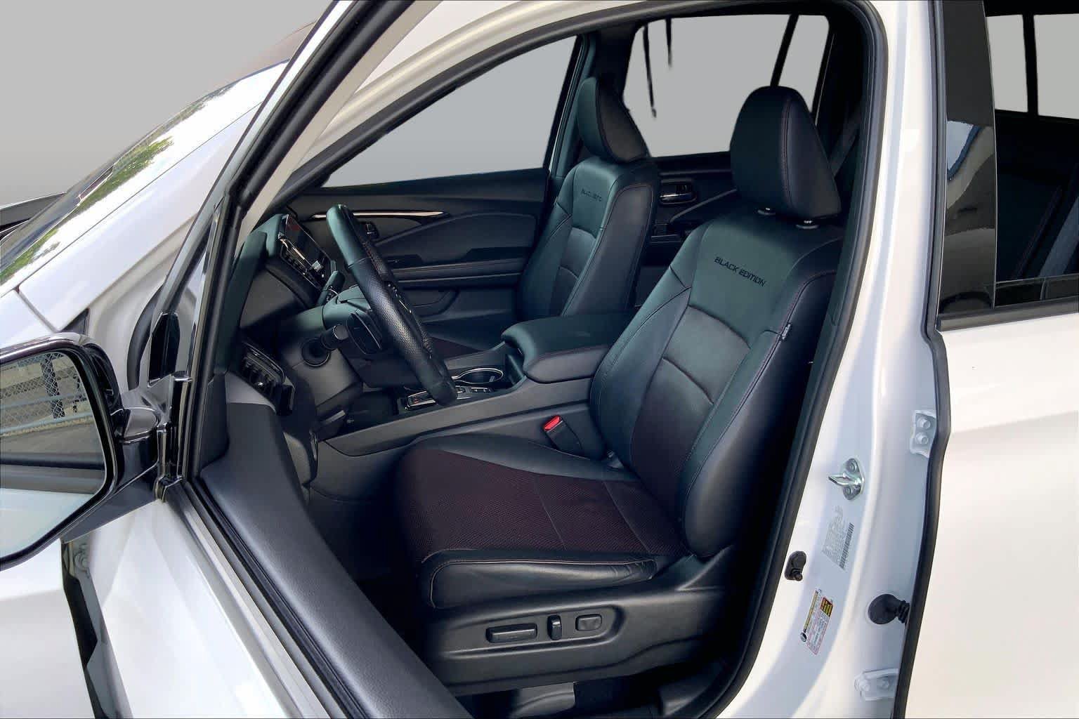 Used 2024 Honda Ridgeline Black Edition image 8