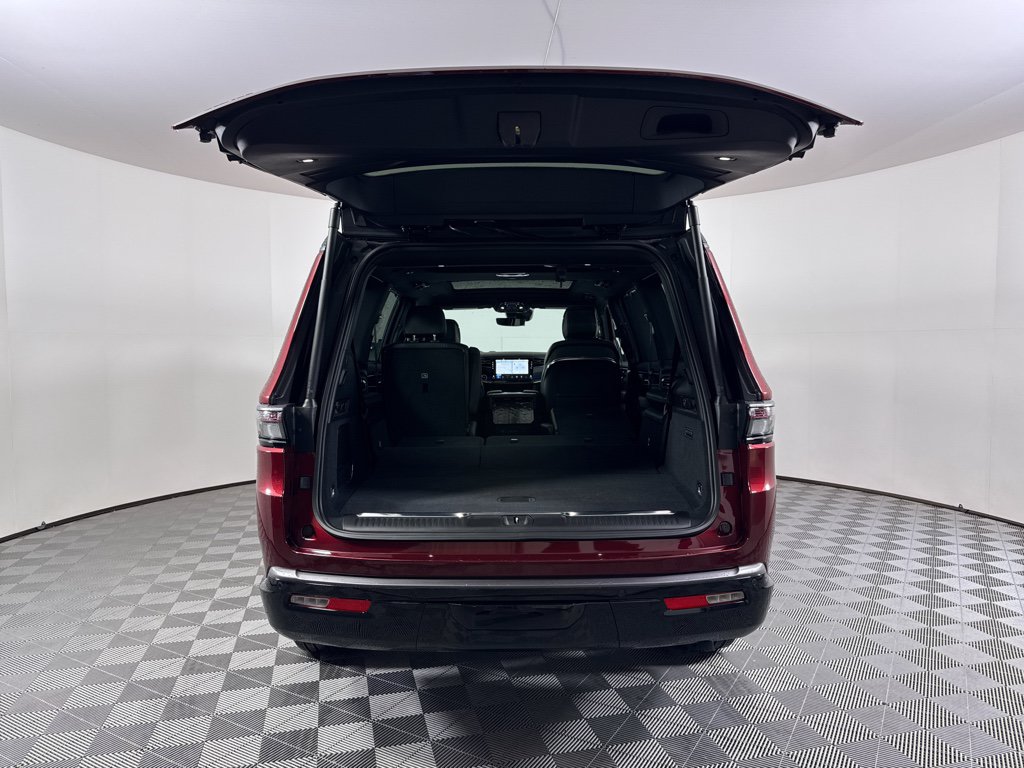 New 2026 Jeep Grand Wagoneer Summit AWD/4WD image 12