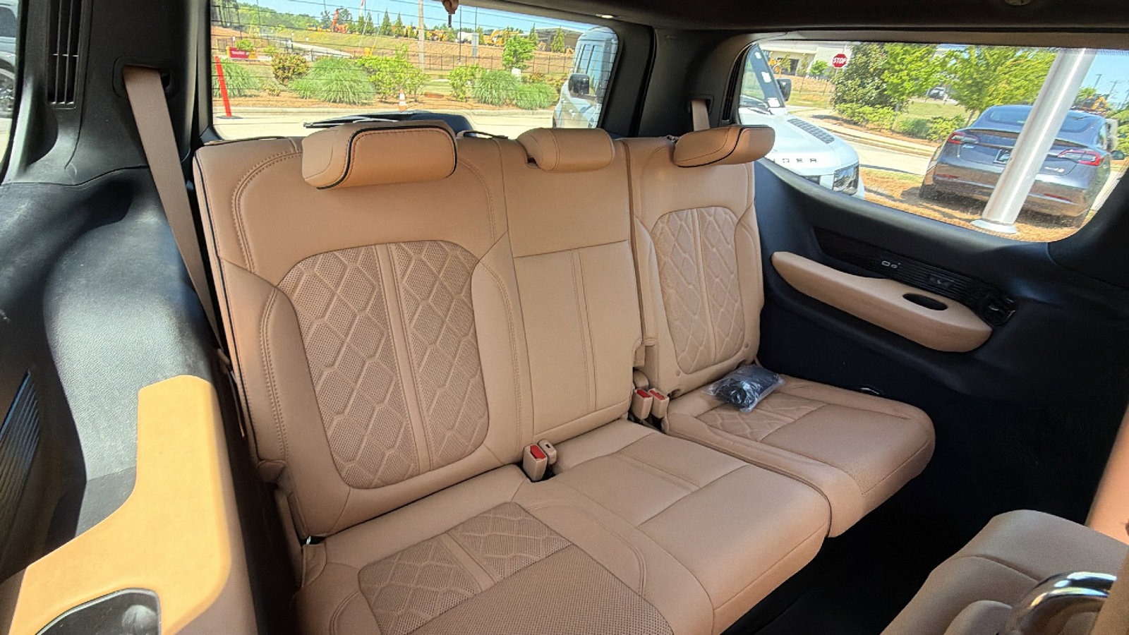 Used 2025 Jeep Grand Wagoneer Series III w/ Rear Seat Video Group 1 AWD/4WD image 23