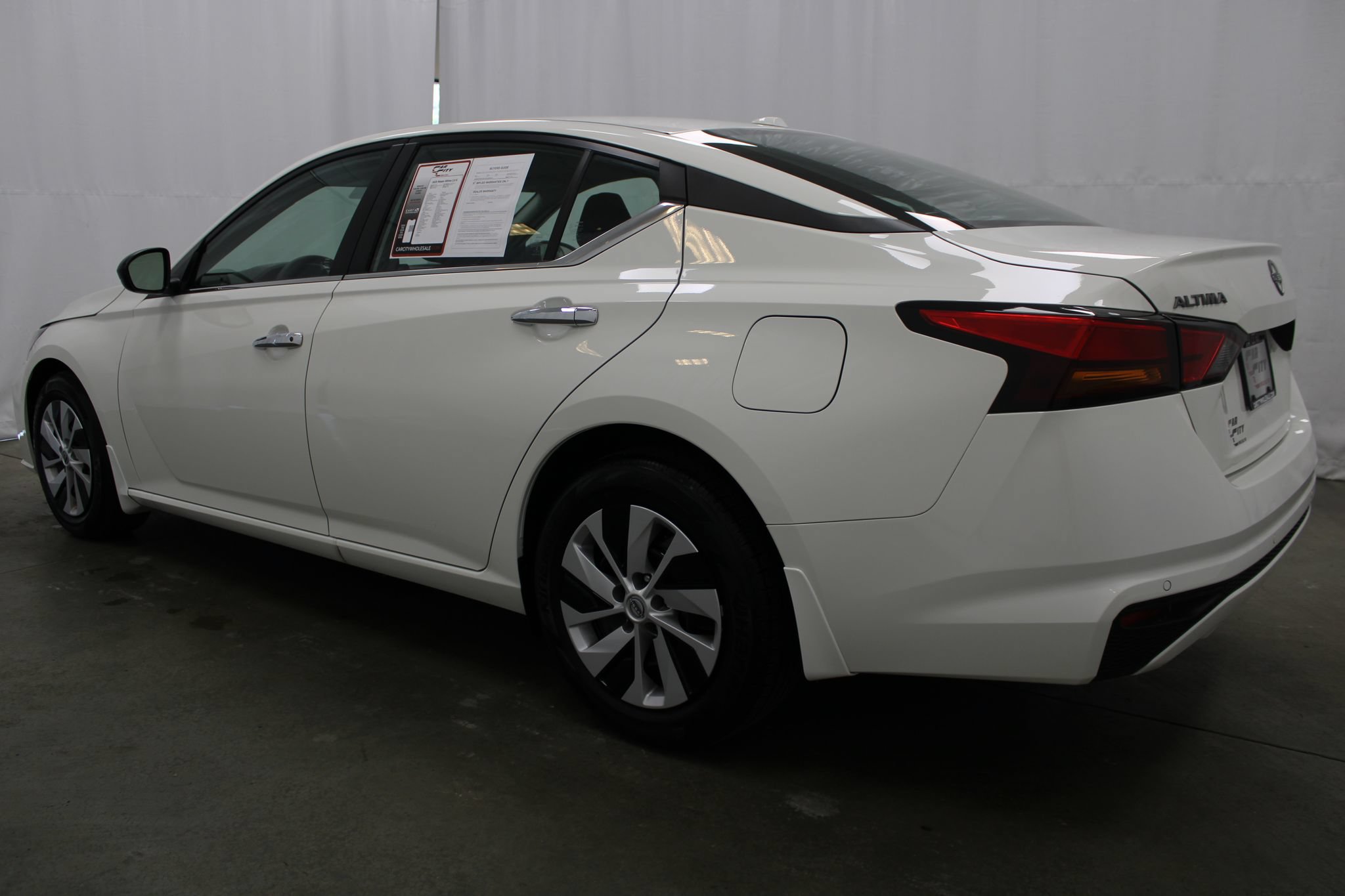 Used 2025 Nissan Altima 2.5 S FWD image 8