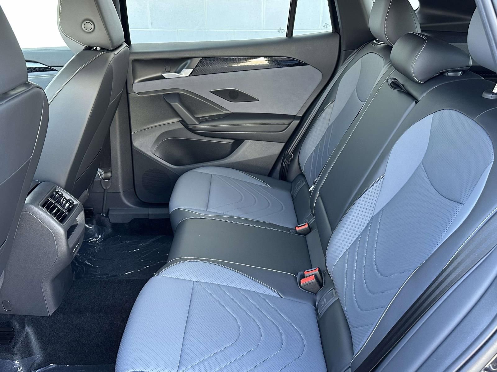 New 2026 Volkswagen Tiguan SE R-Line image 13