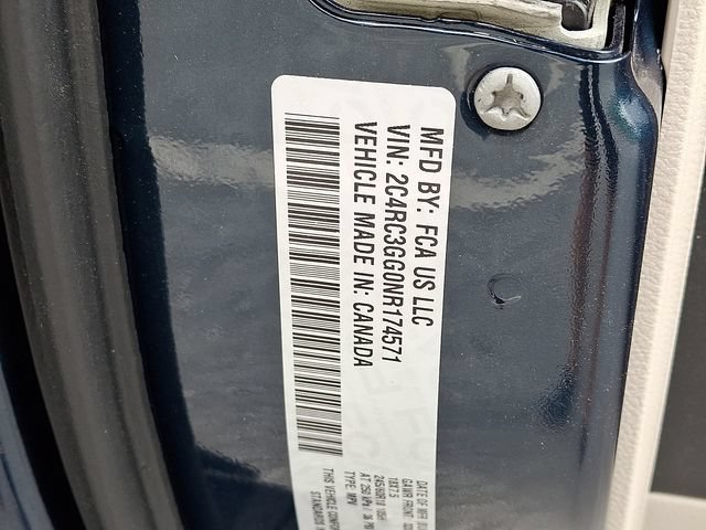 Used 2022 Chrysler Pacifica Limited AWD/4WD image 28
