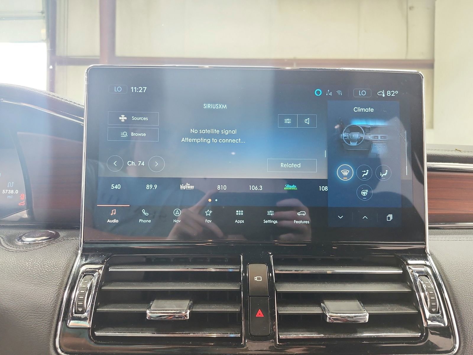 Used 2024 Lincoln Navigator Premiere AWD/4WD image 26