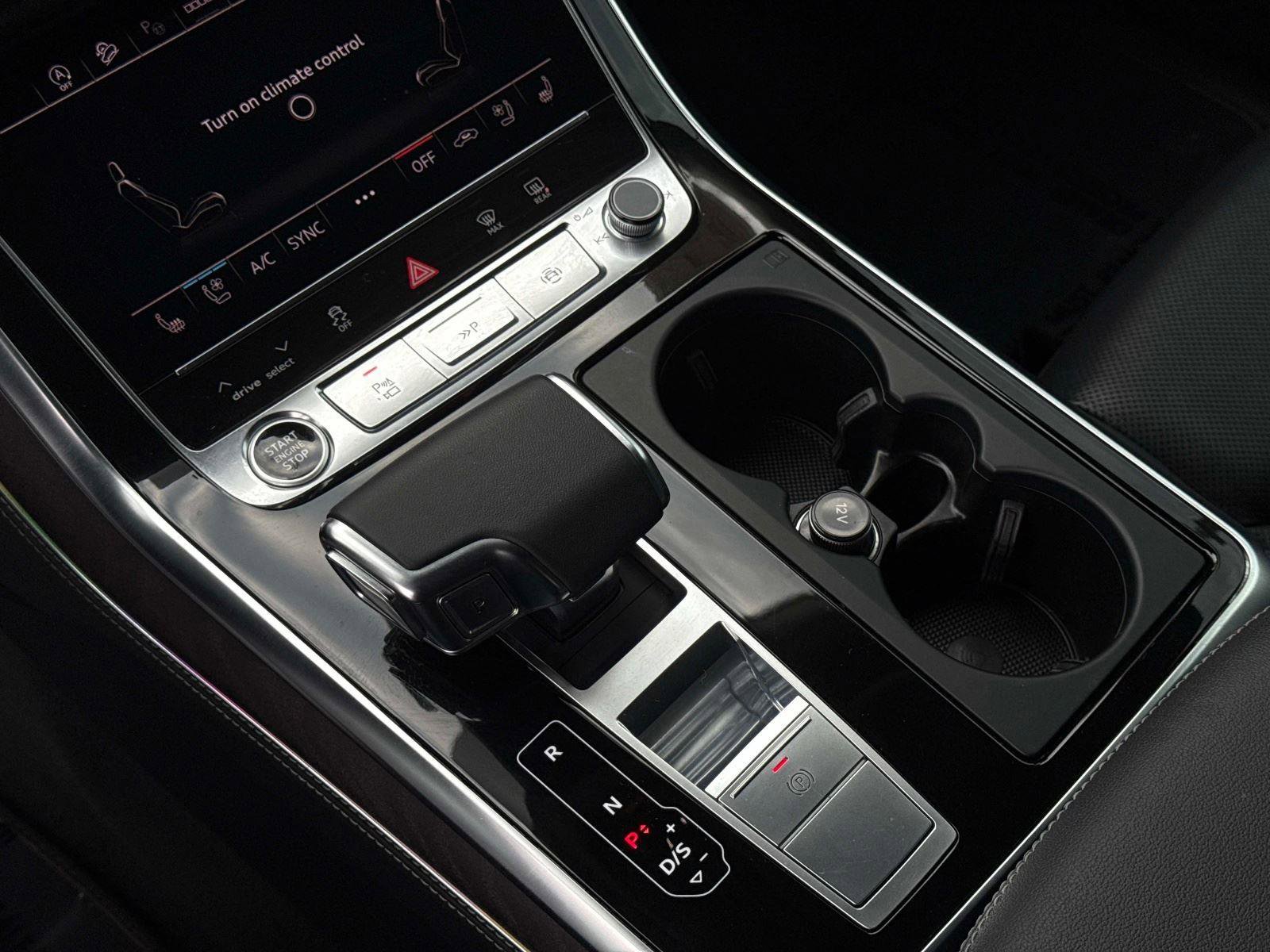 Used 2023 Audi Q8 Prestige image 28