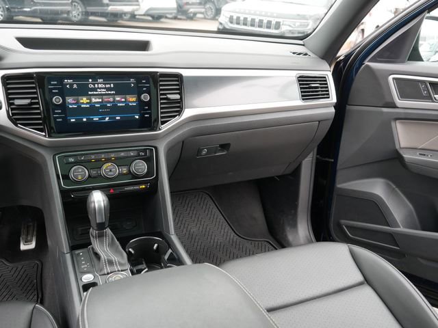 Certified 2023 Volkswagen Atlas Cross Sport SEL R-Line image 23