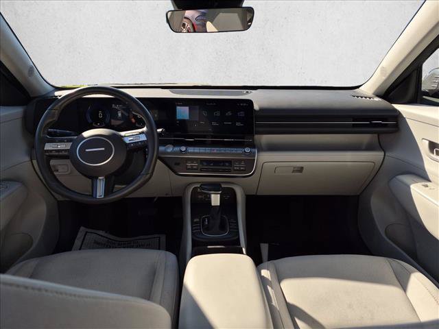 Used 2025 Hyundai Kona SEL FWD image 18