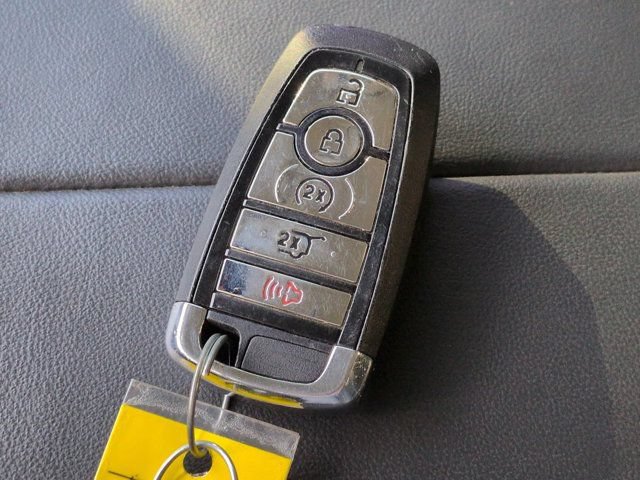 Used 2024 Lincoln Nautilus Reserve AWD/4WD image 28