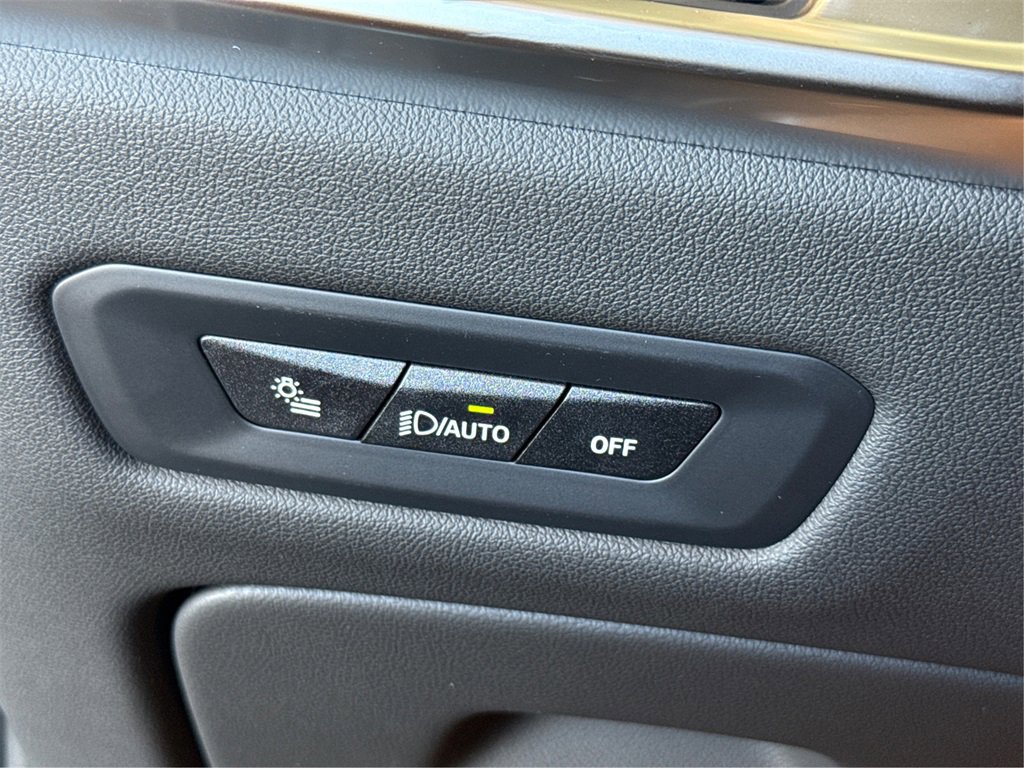 New 2026 BMW X5 xDrive40i w/ Climate Comfort Package image 24