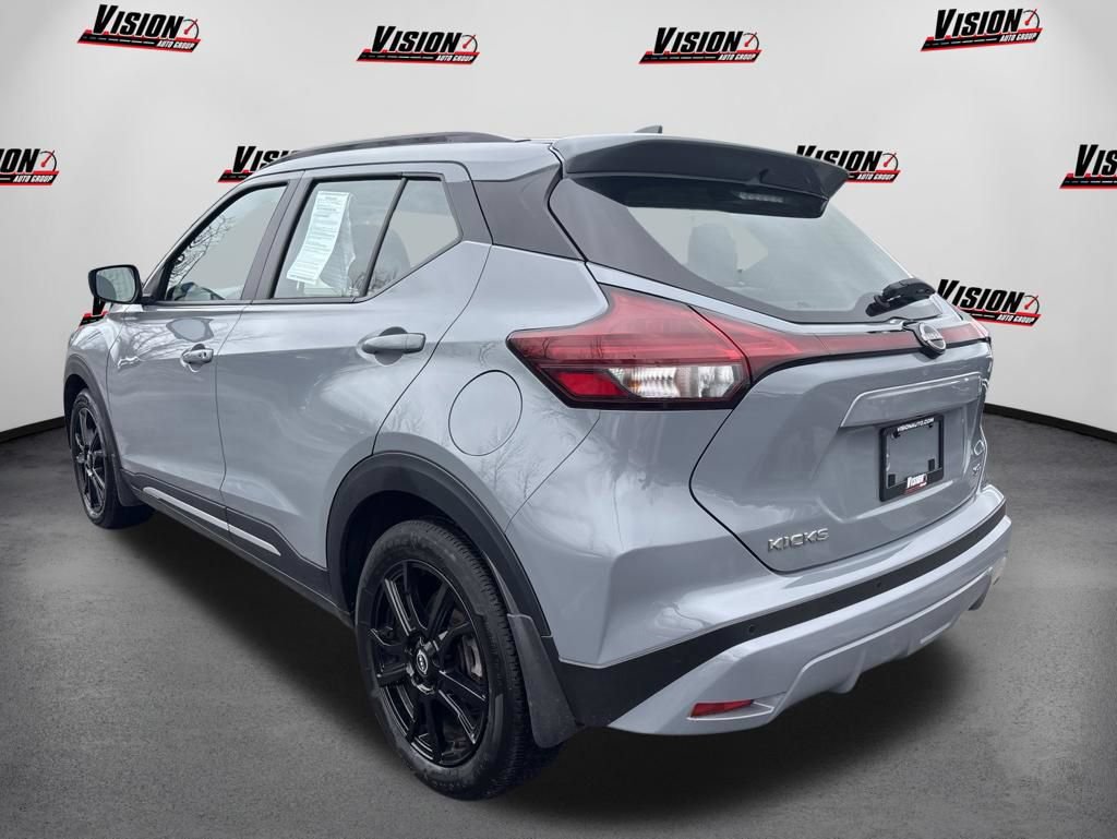 Used 2024 Nissan Kicks SR w/ SR Premium Package FWD image 7