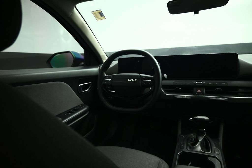 Certified 2025 Kia K4 EX FWD image 39