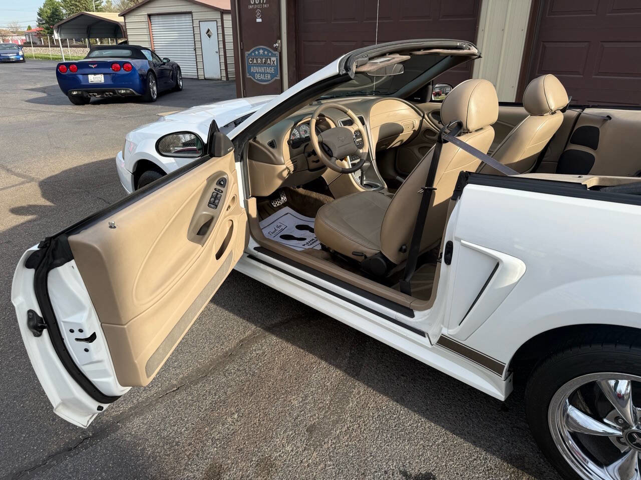Used 2004 Ford Mustang Deluxe Convertible image 34