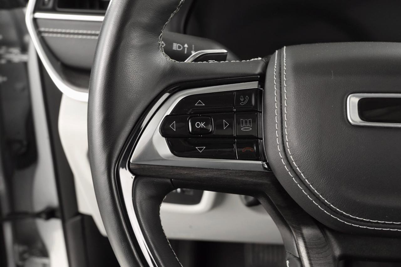 Used 2022 Jeep Grand Cherokee L Overland w/ Advanced Protech Group III image 15