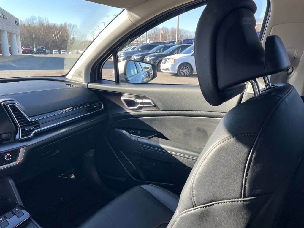 Used 2024 Kia Sportage EX image 23