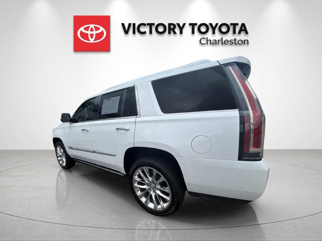 Used 2020 Cadillac Escalade Premium Luxury AWD/4WD image 3
