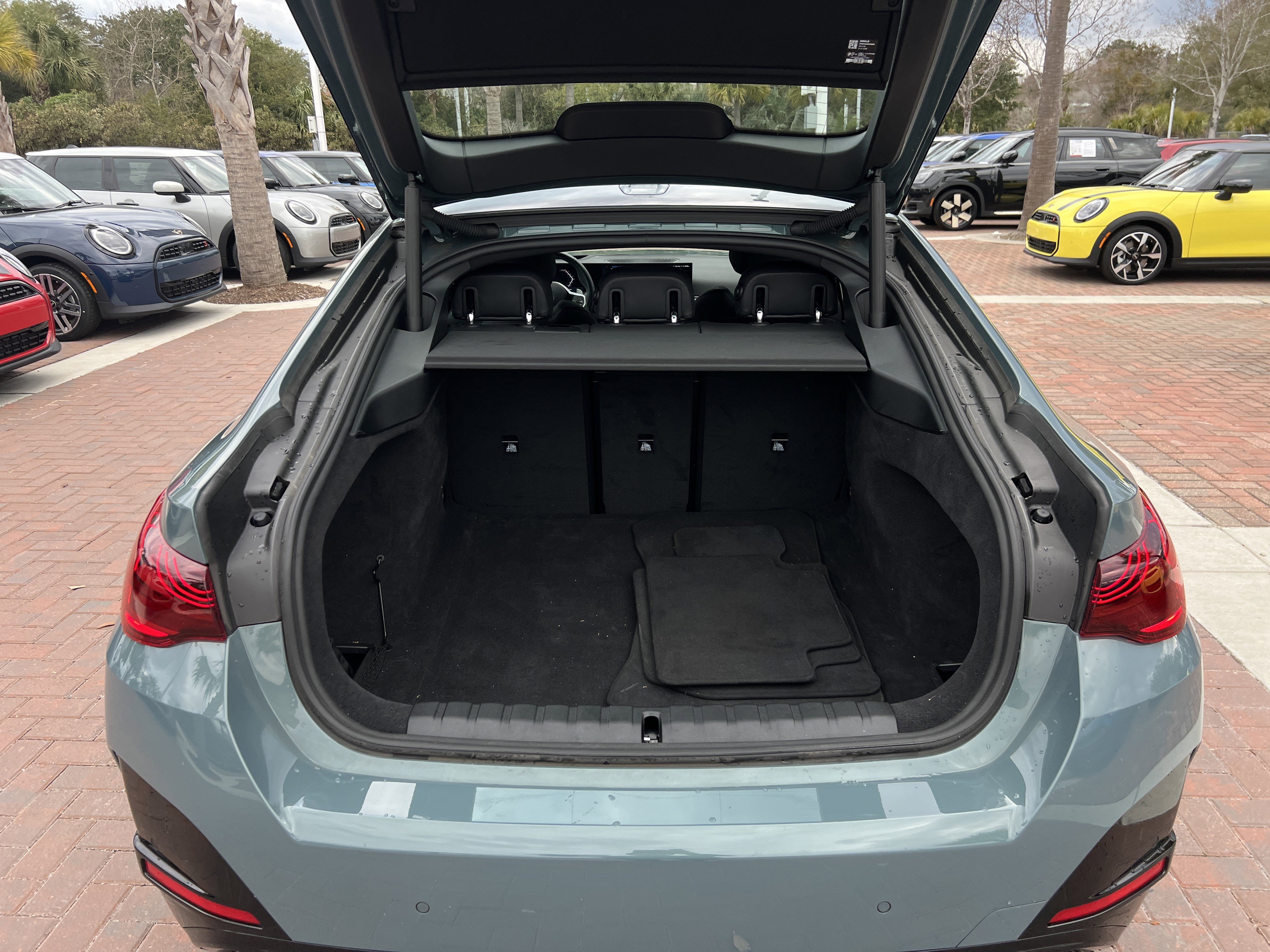 Certified 2025 BMW M440i image 32