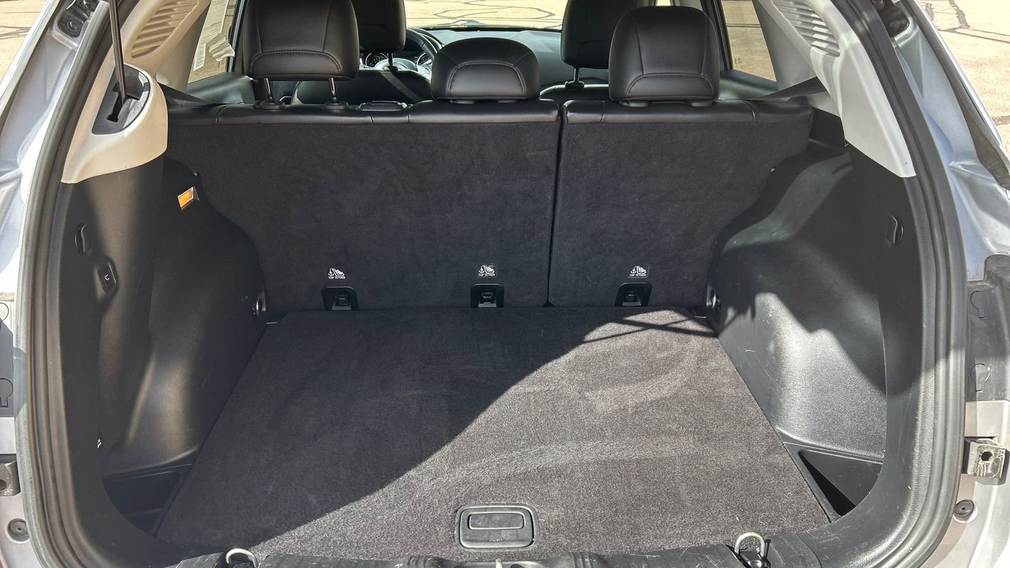 Used 2018 Jeep Compass Latitude w/ Popular Equipment Group image 12