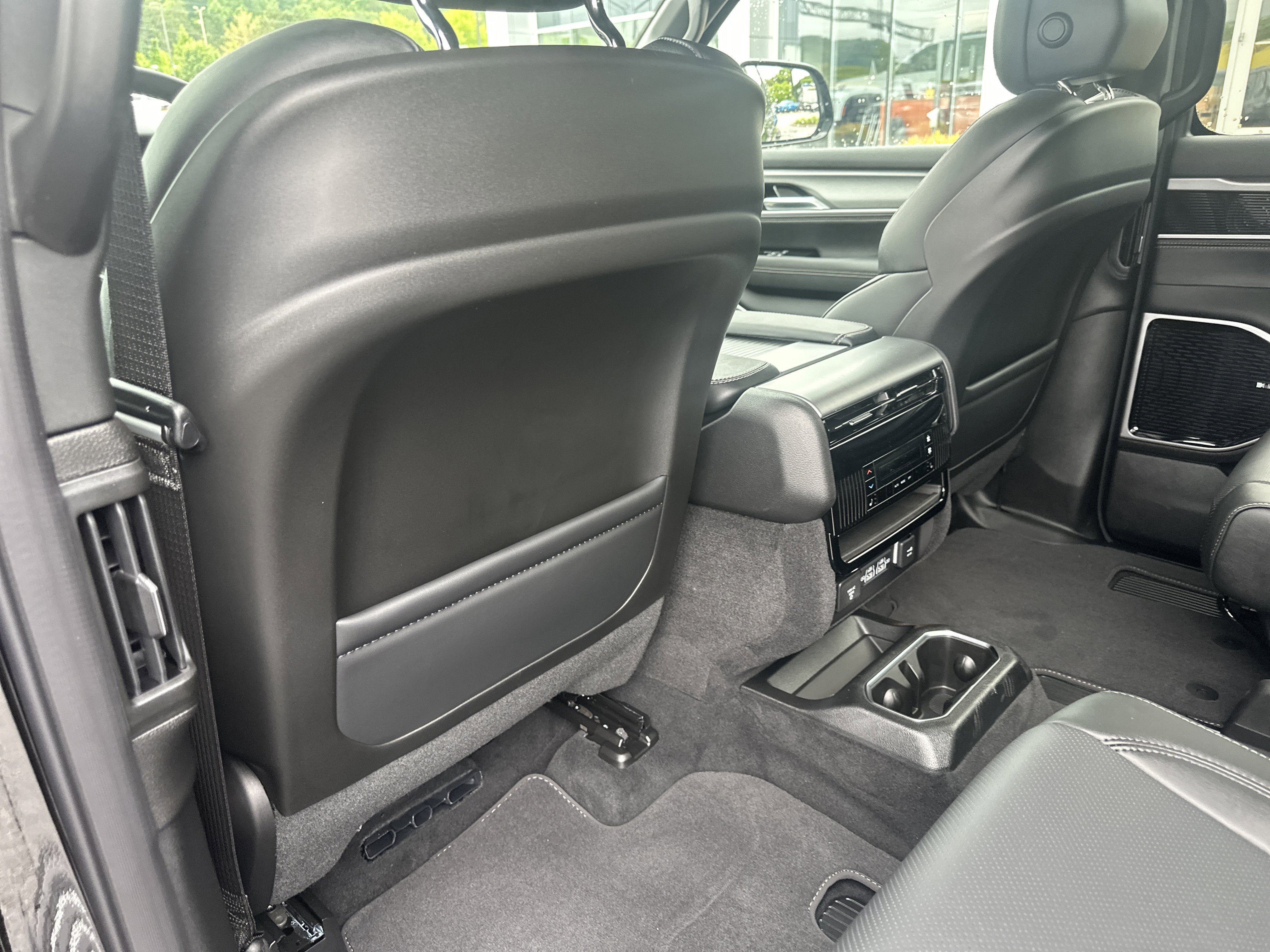 New 2026 Jeep Grand Wagoneer L Limited AWD/4WD image 20