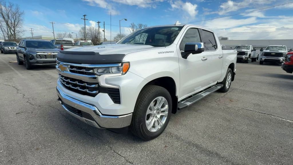 Used 2023 Chevrolet Silverado 1500 LTZ w/ LTZ Premium Package image 4