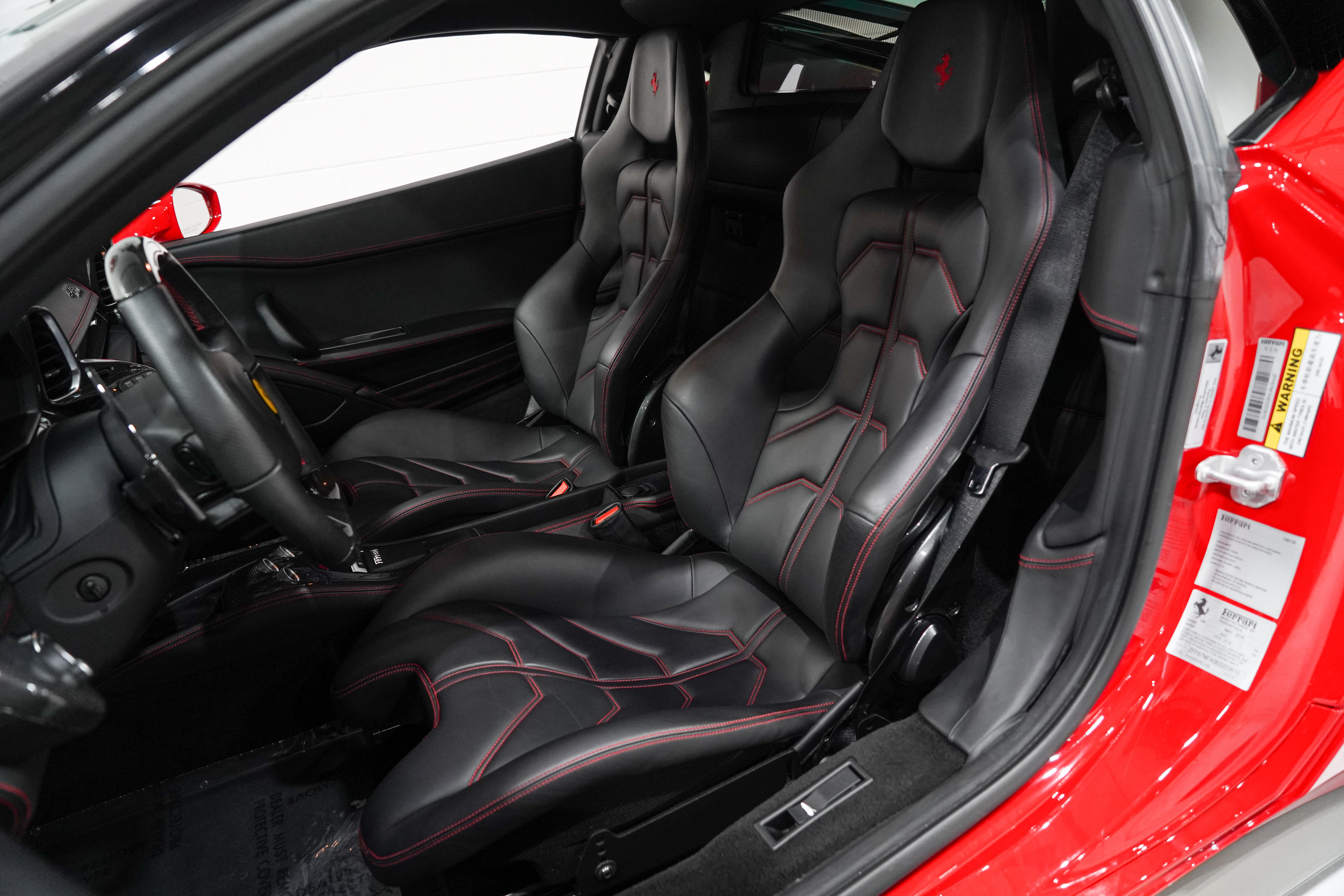 Used 2014 Ferrari 458 Italia Coupe RWD image 9