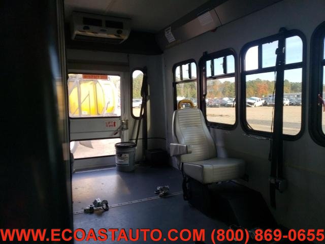 Used 2011 Ford E-350 and Econoline 350 Super Duty w/ Shuttle Bus Prep Pkg RWD image 9