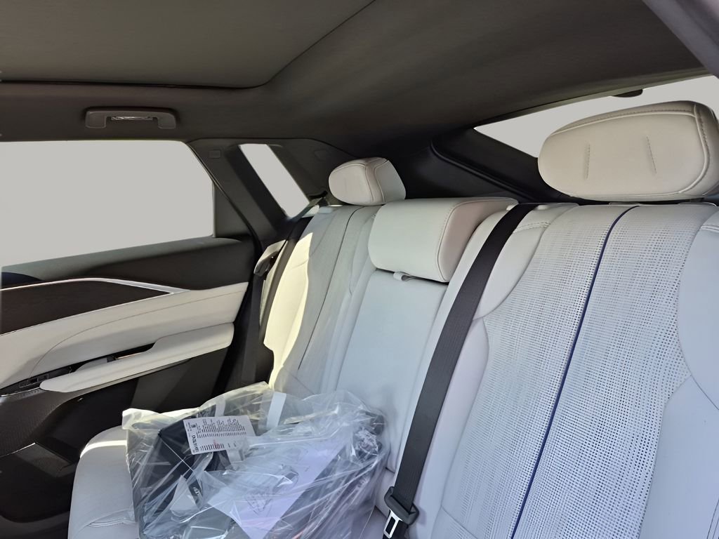 New 2026 Cadillac Lyriq Luxury image 19