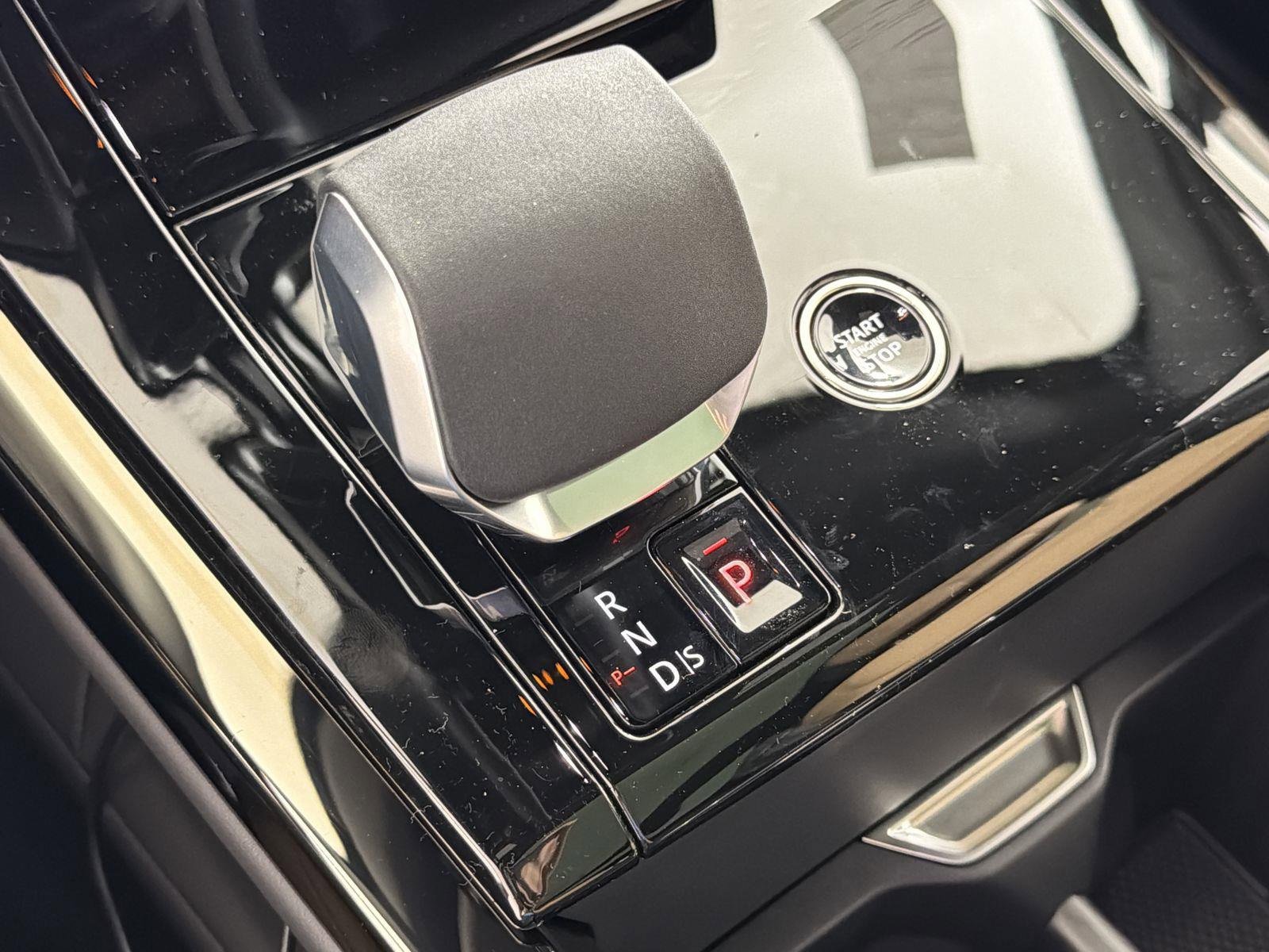 New 2026 Land Rover Range Rover Sport Dynamic SE image 16