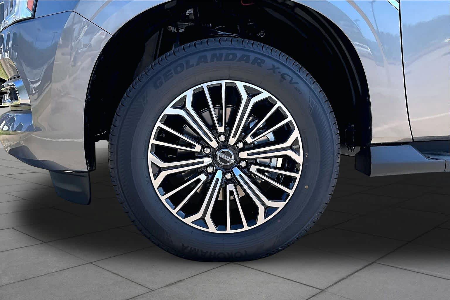 New 2027 Nissan Armada SL RWD image 9