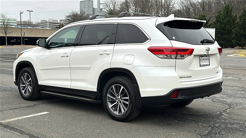 Used 2019 Toyota Highlander XLE image 4